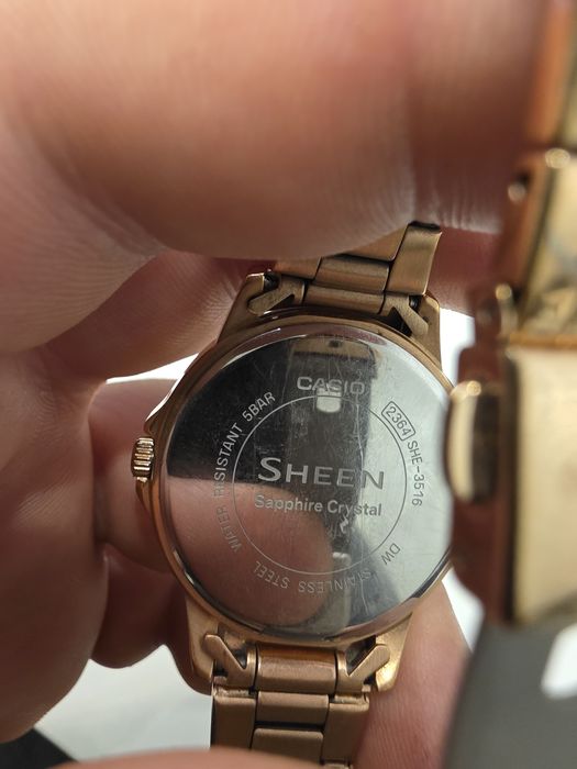 Чесовник Casio Sheen