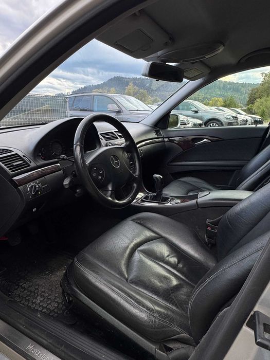 Mercedes E 200,an 2005, motor 2.2 diesel,122 cai!
