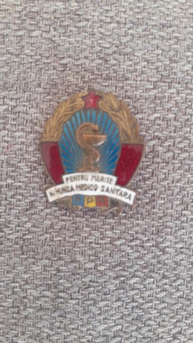 insigne diferite modele