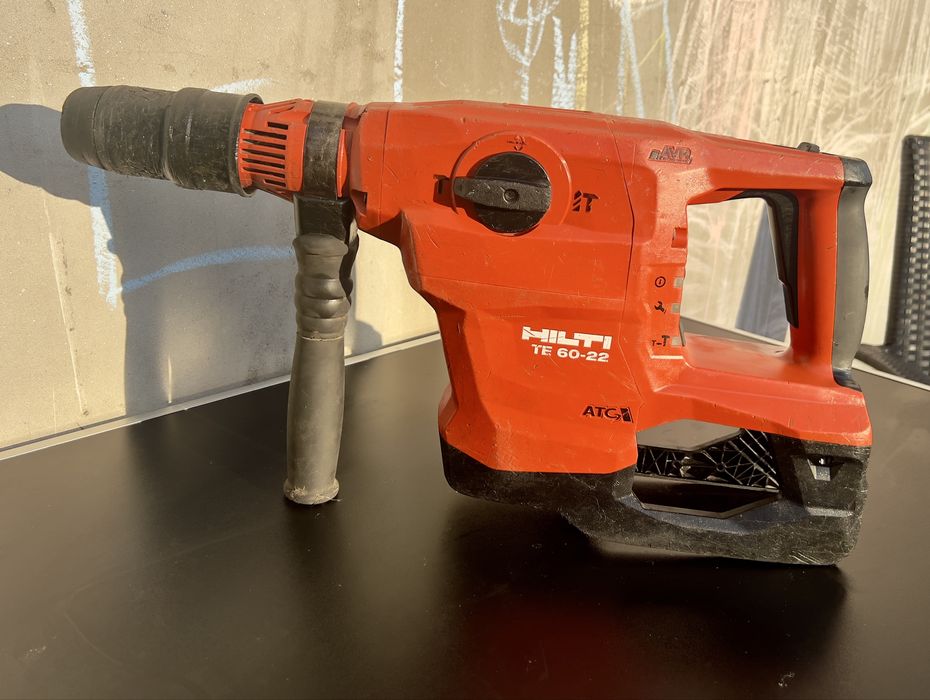 Rotopercutor hilti TE 60-22 + acululator 8 Ah
