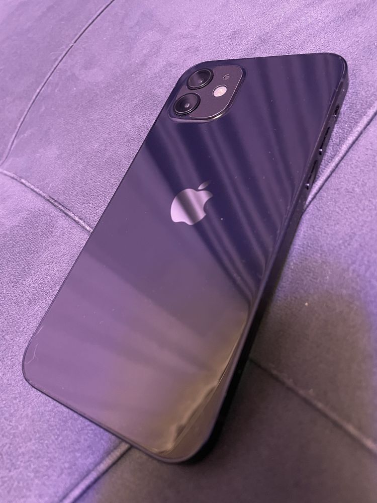 Iphone 12 в отличном состоянии