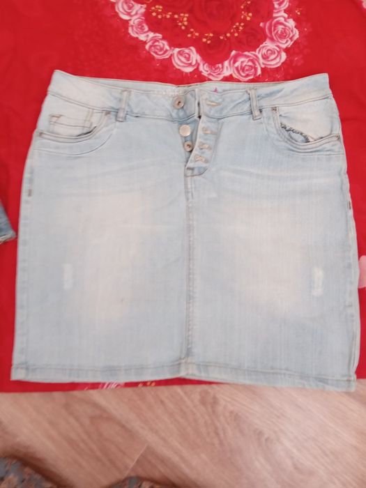 Продам джинсы и юбки