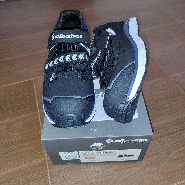 Albatros работни обувки с метално бомбе 1 бр. летни 1 бр зимни