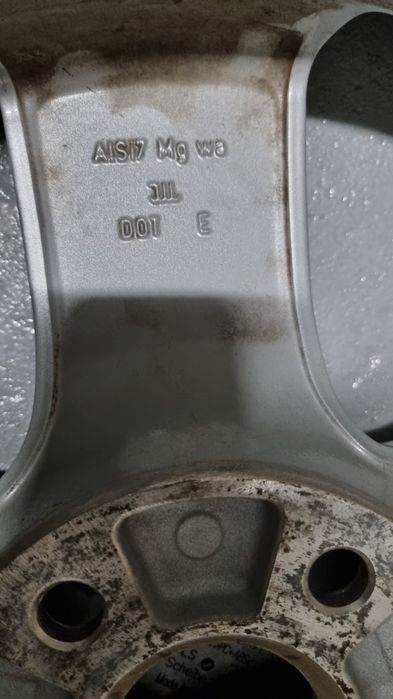 Оригинални джанти VW Boston 7Jx17 с гуми 235/55 R17 с TPMS датчици