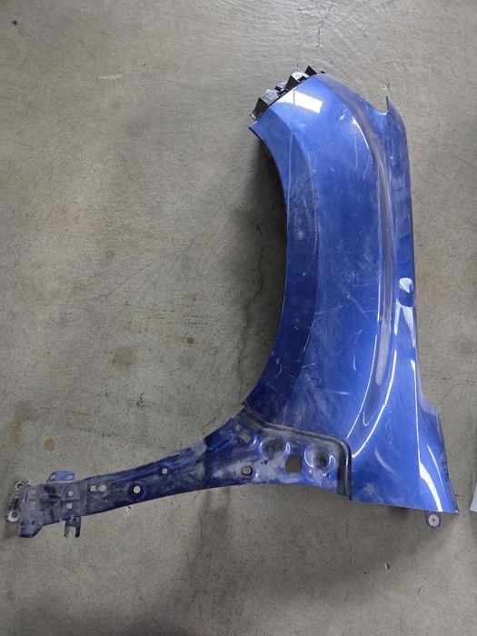 Aripa fata dacia duster 2022