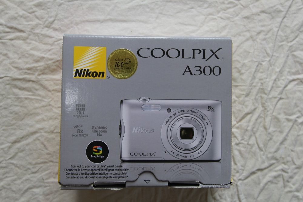 Aparat foto Nikon A300