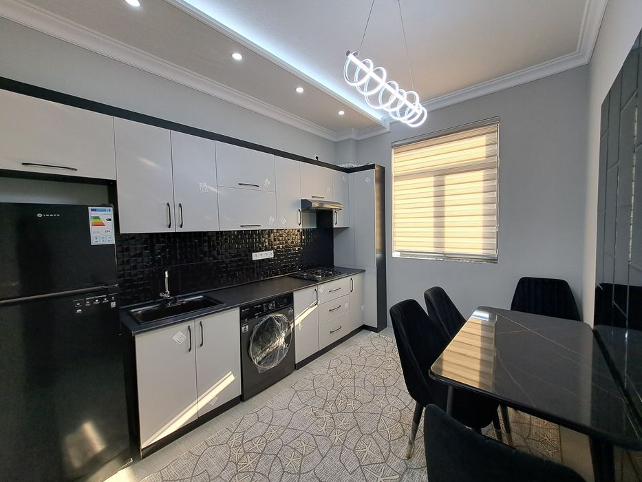 3 xonali kvartira sotiladi geofizikada