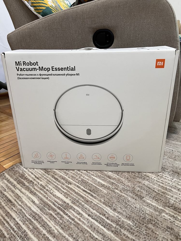 Робот пылесос Xiaomi vacuum mop essential