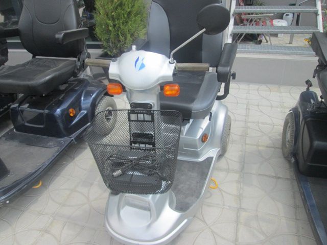 Инвалидни електрически колички тип скутер
