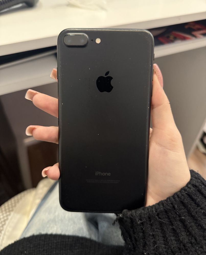iPhone 7 plus.
