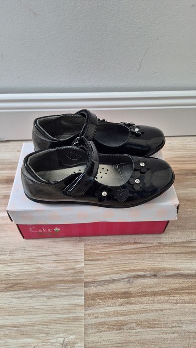 Cup cake детски официални обувки