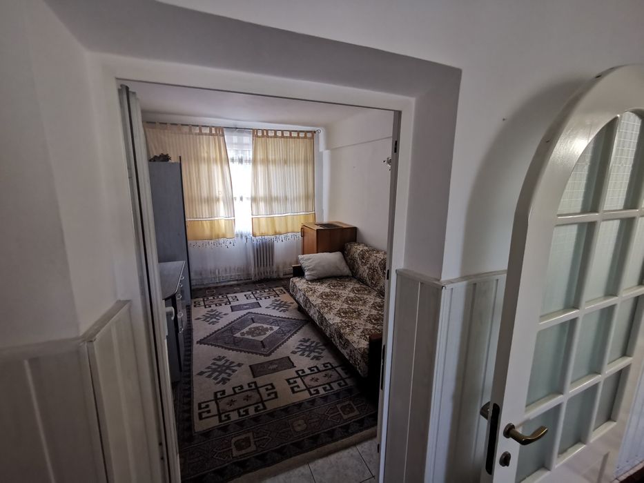 Apartament 3 camere ultracentral Bârlad, complet mobilat, toate utilit