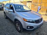 Bara fata Kia Sorento II 2009 - 2015 GRI 3D (733) model cu spalatoare far LOVITA ...