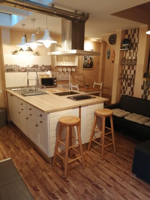 Apartament de închiriat în zonă semicentrală