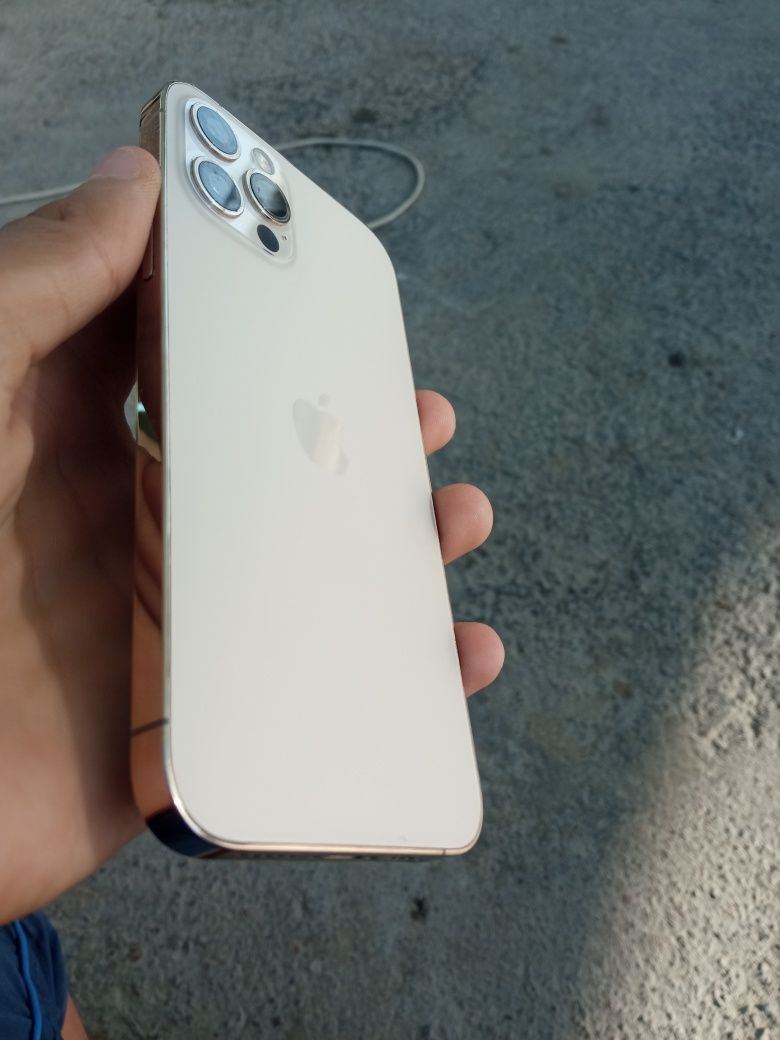 iPhone 12 pro srochna sotiladi