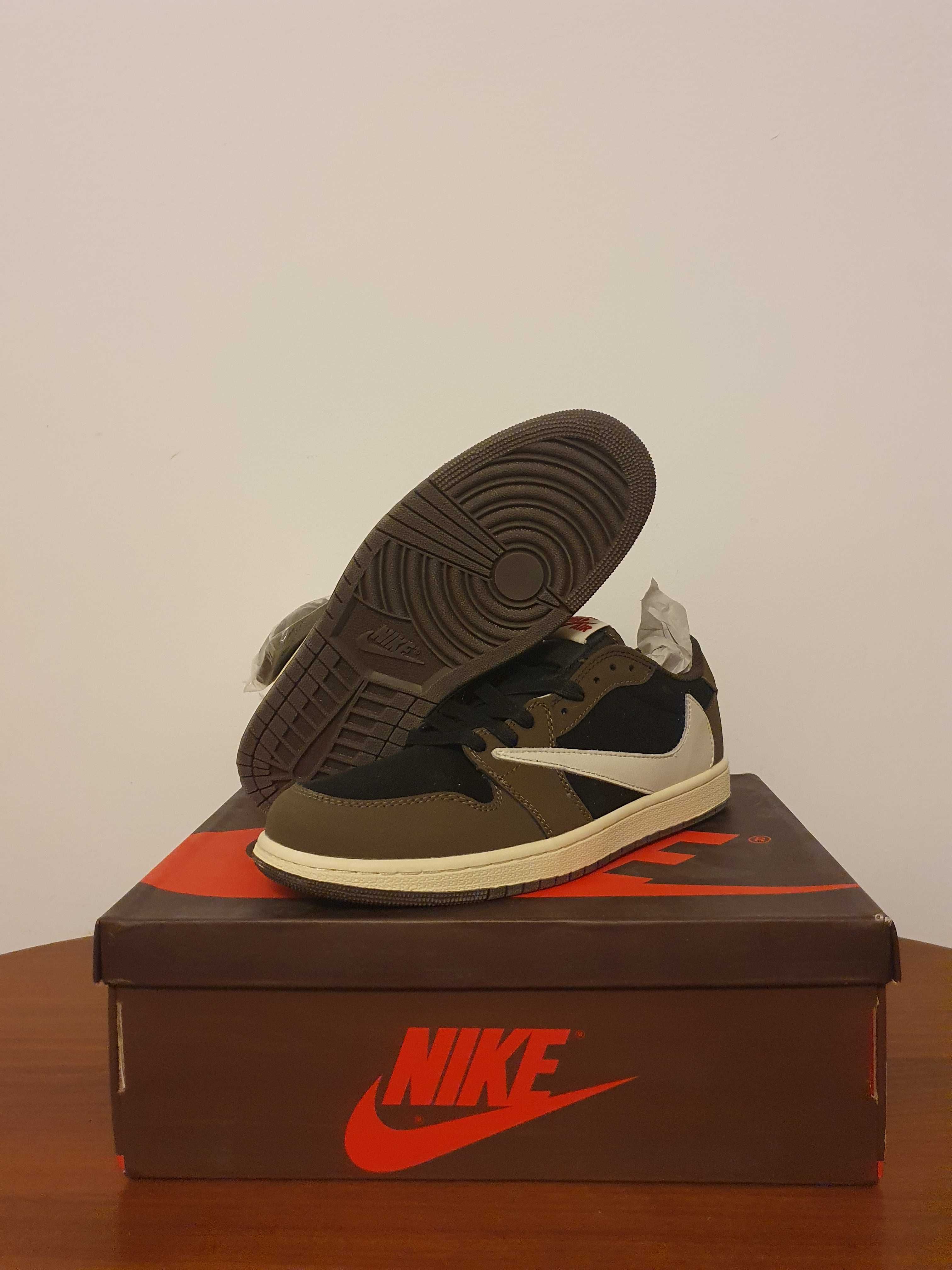 Air Jordan 1 Low Travis Scott
