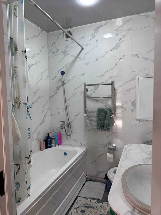 Продаю срочно дом своя 2 ком 10 этаж новостройка мебель и техника