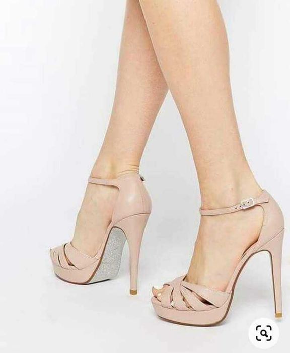 Sandale  Zara cu platformă, nude