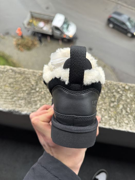 UGG Lowmel Black Leather