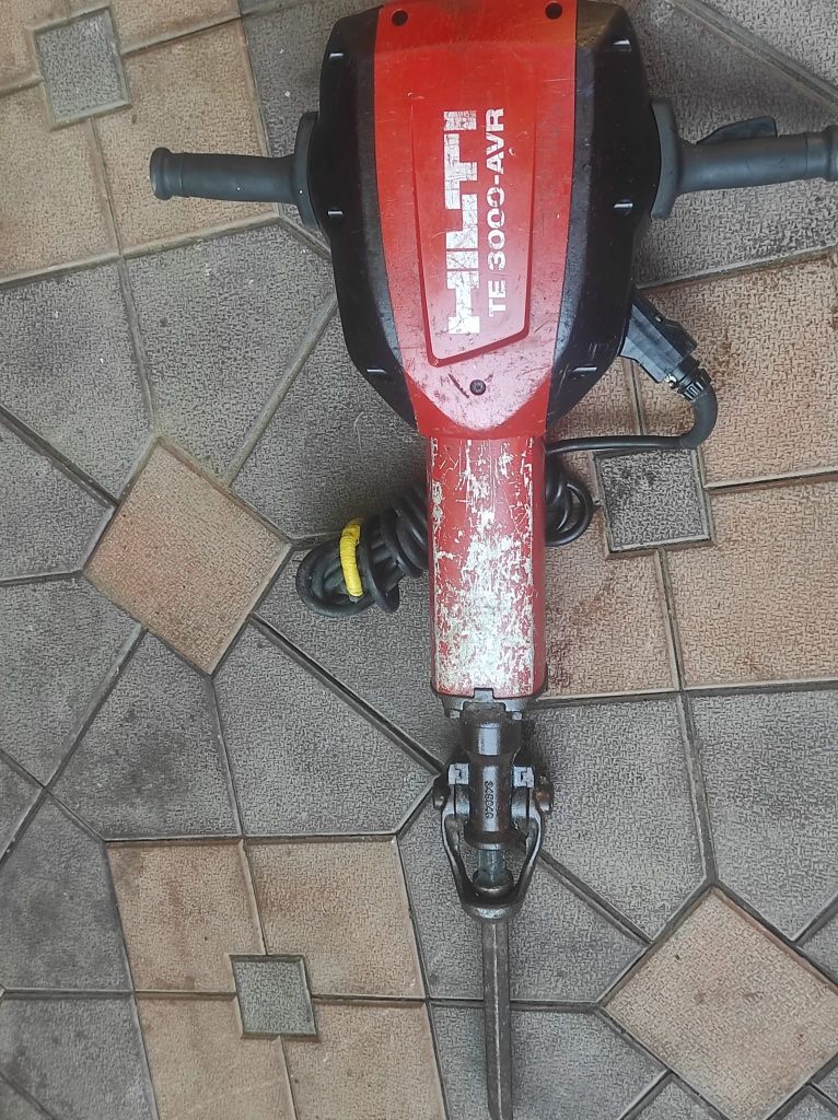 Demolator HILTI TE  3000-AVR