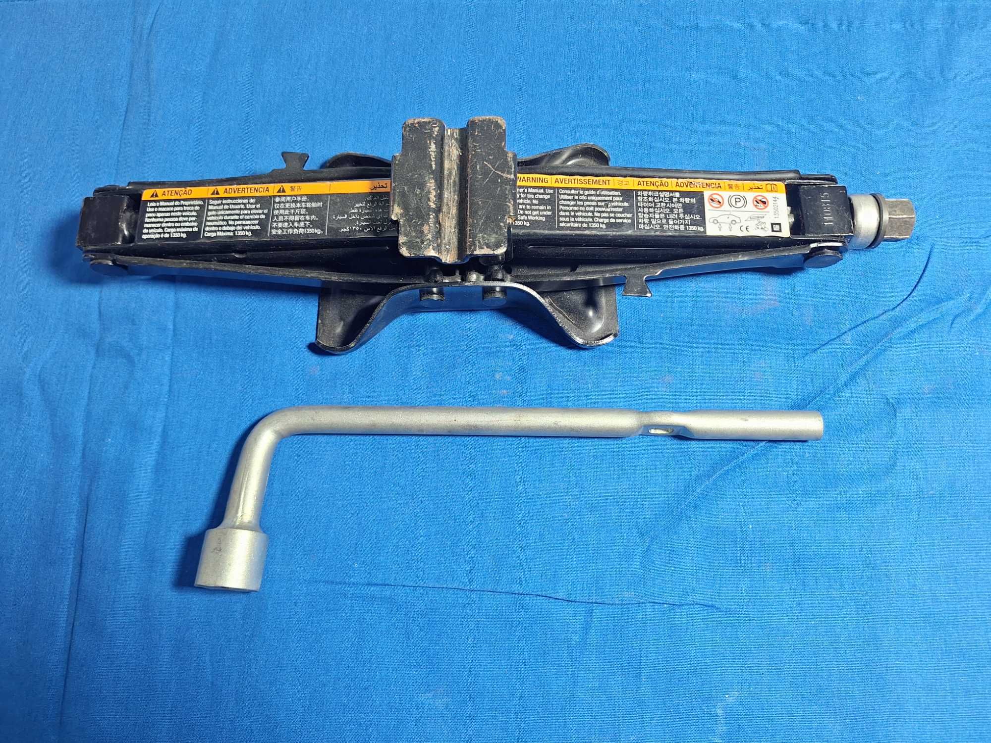 Cric AUTO OEM OPEL Insignia - 1350 KG - OEM GM