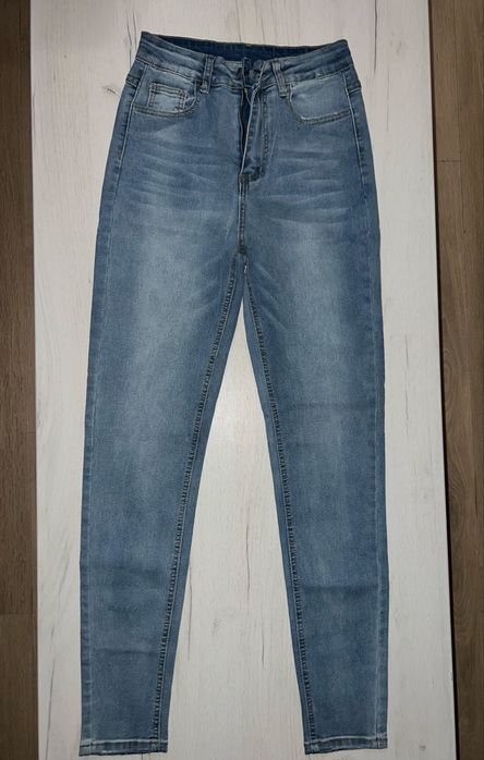 Сини дънки нови