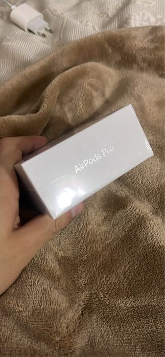 Vând casti AirPods Pro2