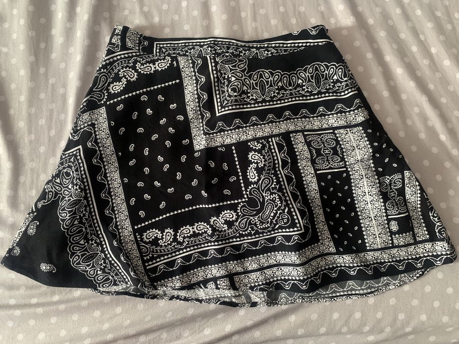 Fusta scurta bershka