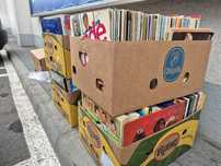 Lot Discuri Vinil colectie 200 in stare buna cu muzica usoara 
- Tot