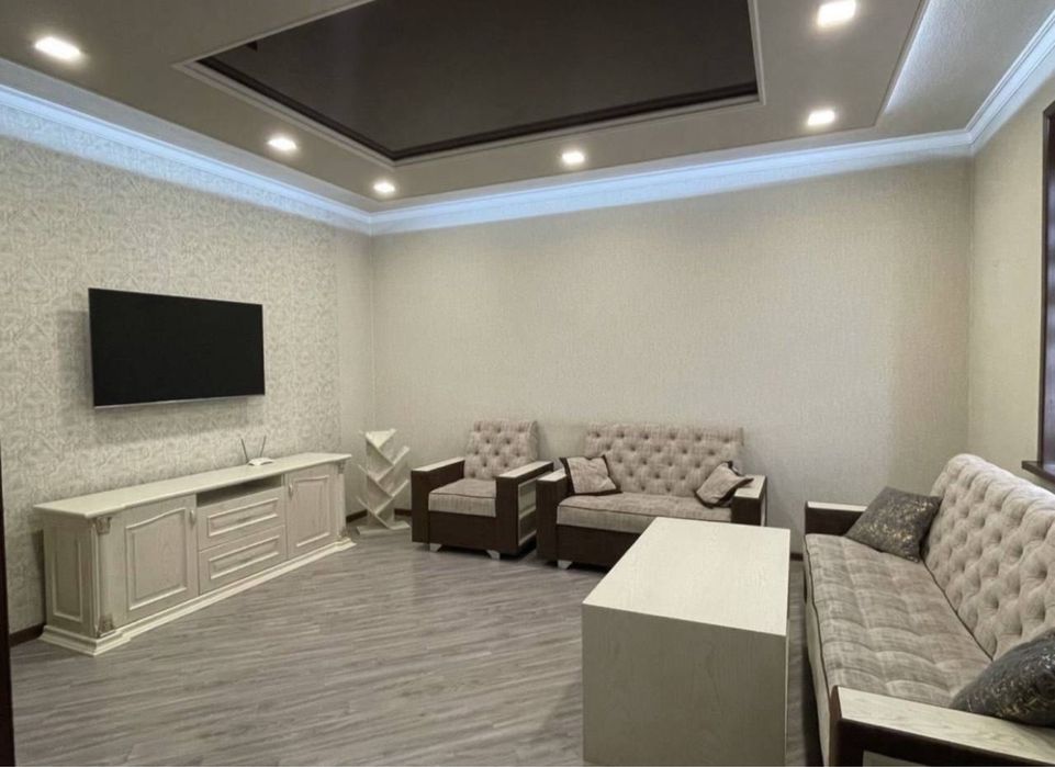 Пррдается 2х комнатная квртира