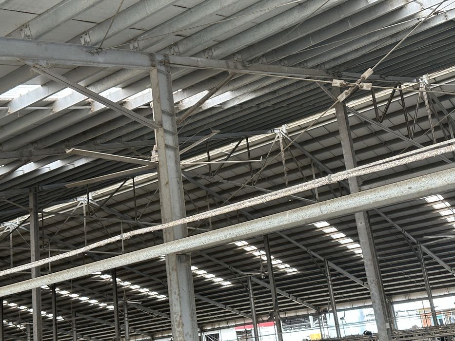 Hala metalica grajd structura demontabila hala pe suruburi variante