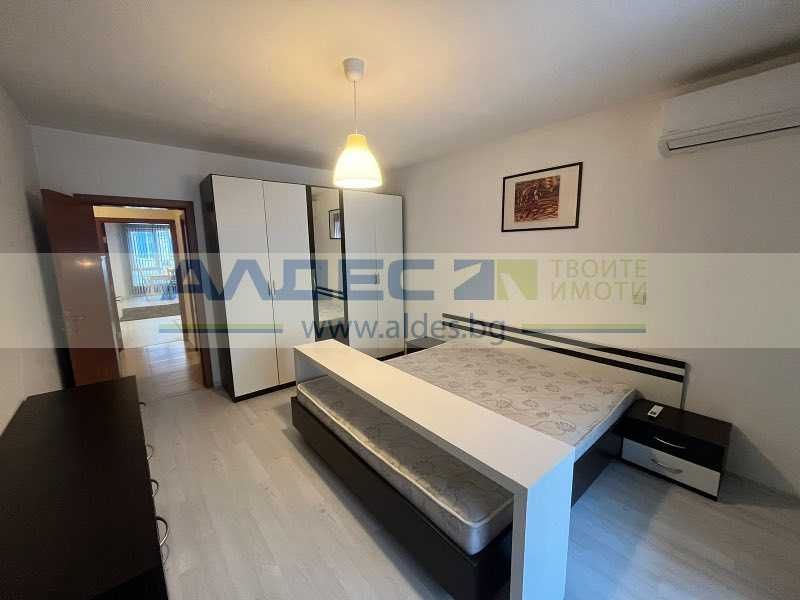 Дава се под наем Двустаен апартамент в София, Център - 72 кв.м за 765 € - Снимка #3