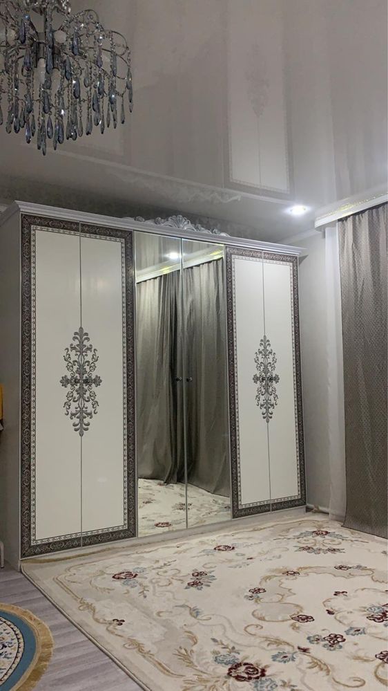 Продается спальный гарнитур