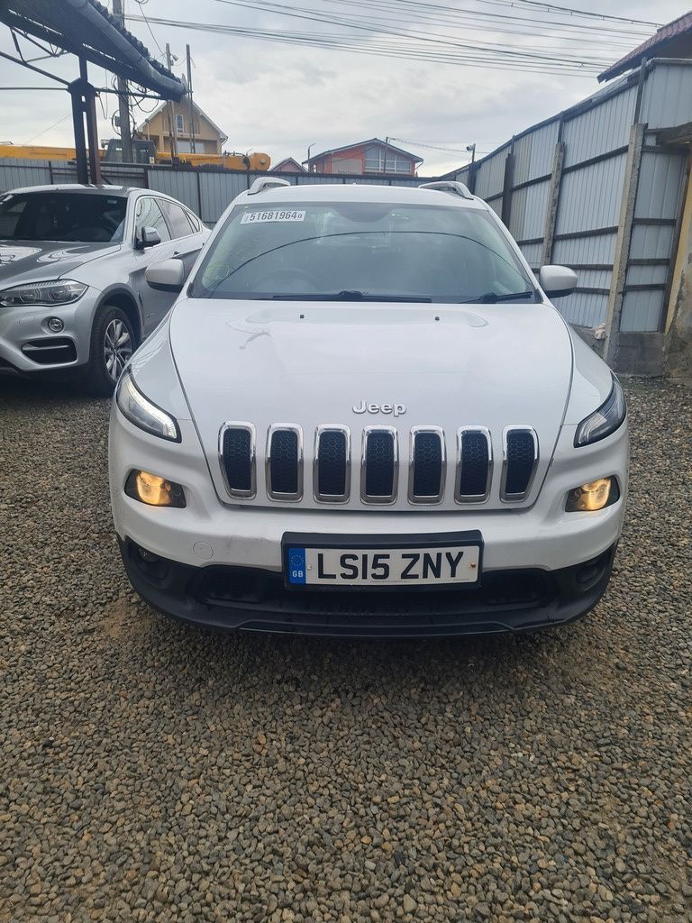 Far Dreapta Jeep Cherokee V 2013 - 2017 SUV 4 Usi (951) Fara xenon