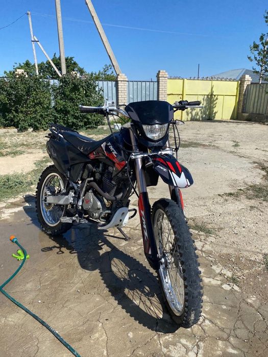 Мотоцикл эндуро 250 куб FMZ-250