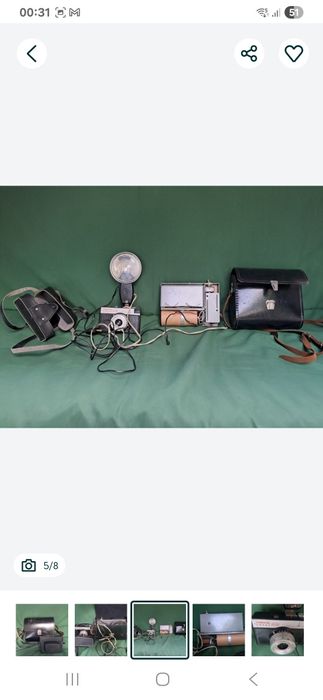 Aparat foto cu film și blitz extern