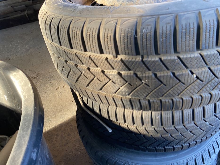 Cauciucuri de iarna cu jante 205/55R 16