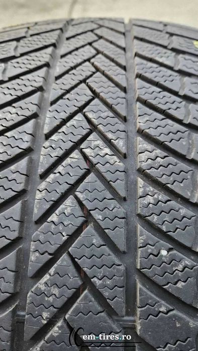 SET 2 Anvelope Iarna 245/40 R19 BRIDGESTONE Blizzak LM005 98V