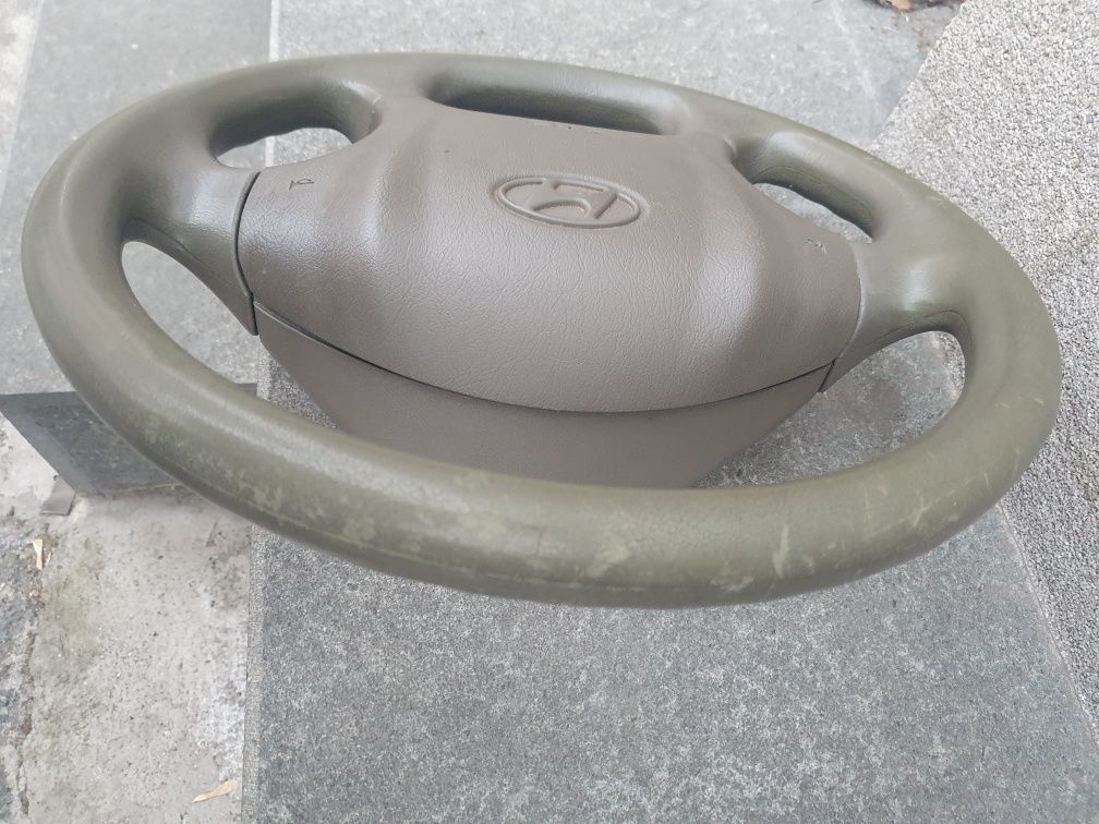 Vând volan + airbag hyundai tucson 2005-2008