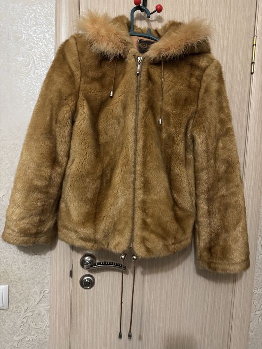 Зимняя  женская шуба