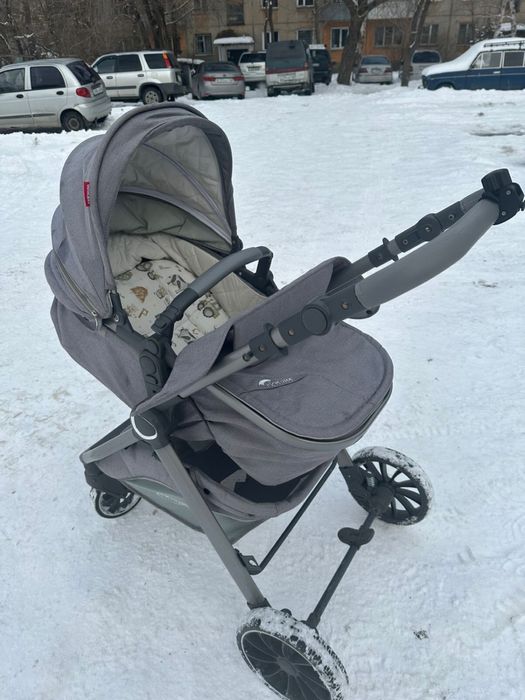 Продам коляску 2в1