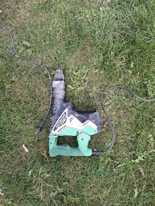 Vand Rotopercutor Hitachi DH 40MRY defect