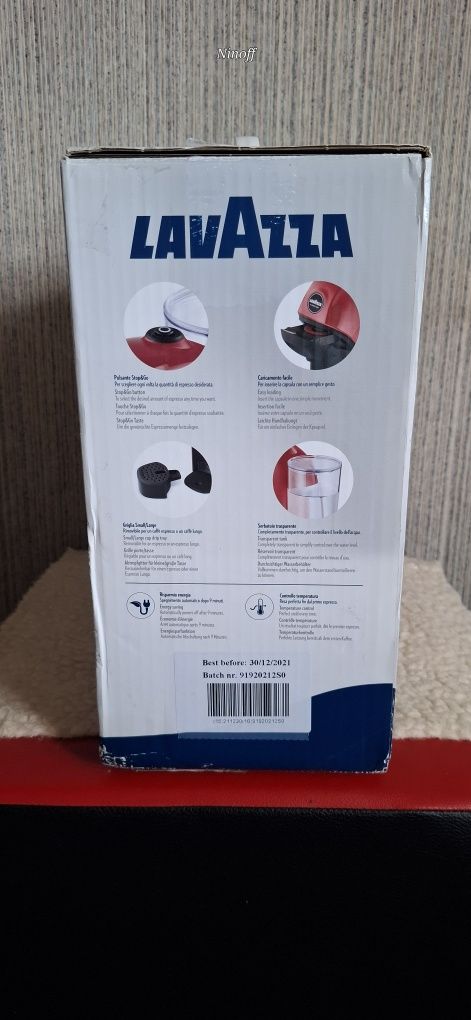 Еспресо кафемашина Lavazza Tiny с капсули  A Modo Mio