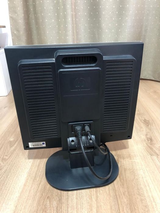 Monitor HP. 16,5 inch defect, nu se pornește