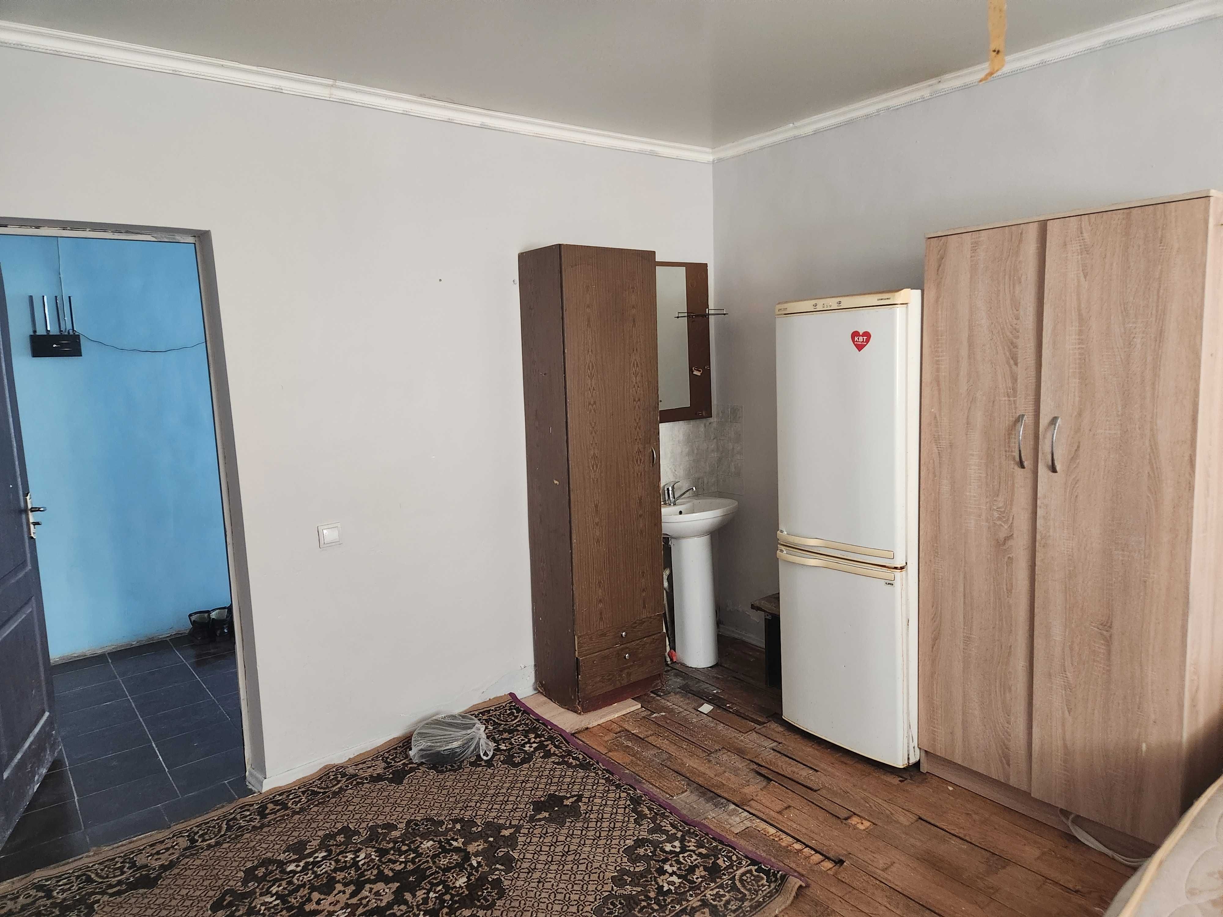 Сдам комнаты и времянки в общежитии.