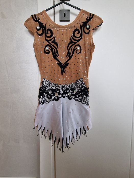 Трико за художествена гимнастика