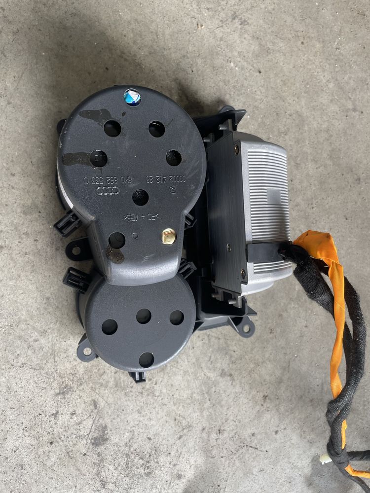 Transformator priza 12 V Audi A5 cotiera spate