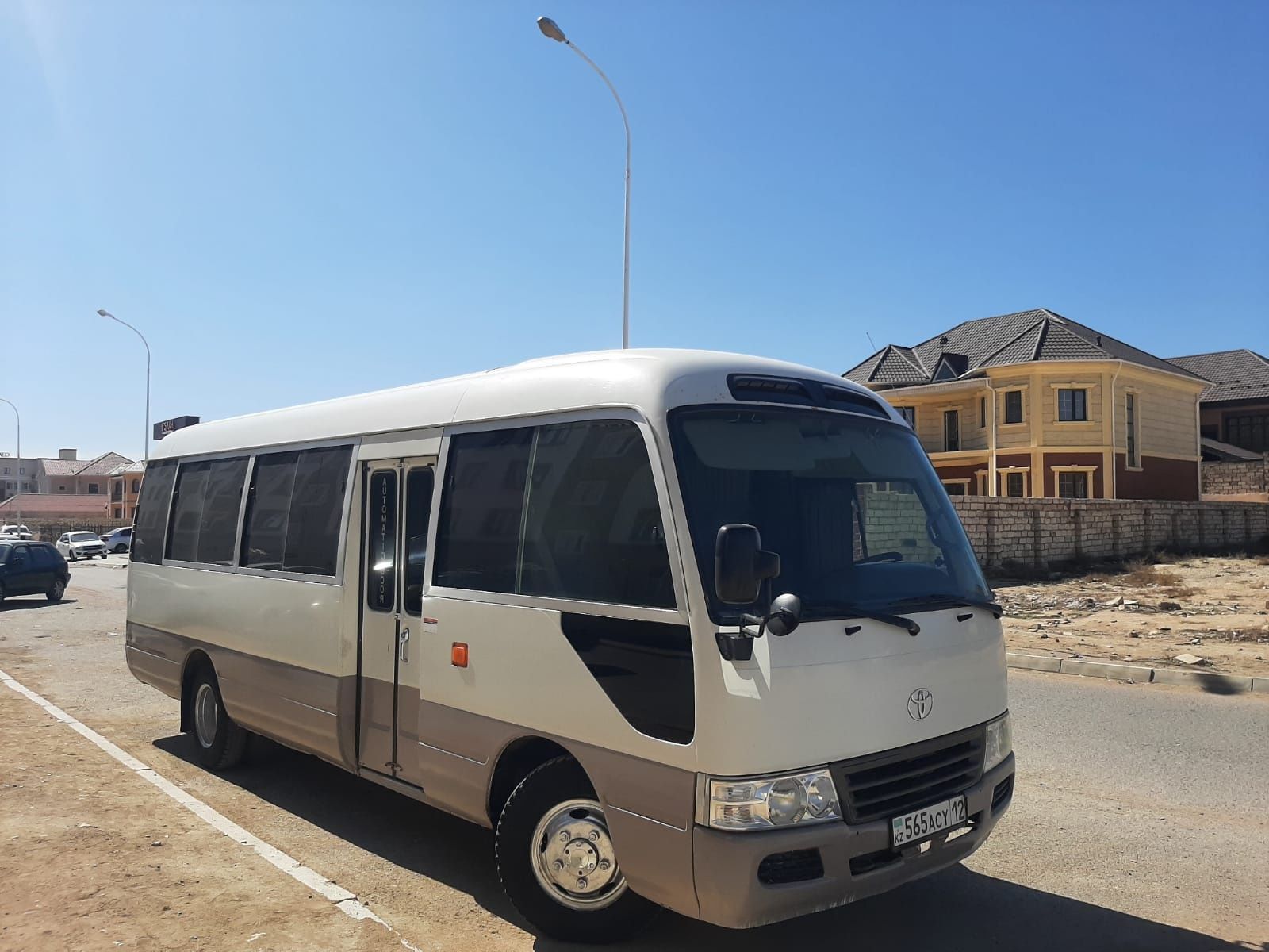 Аренда микроавтобуса, Toyota Coaster