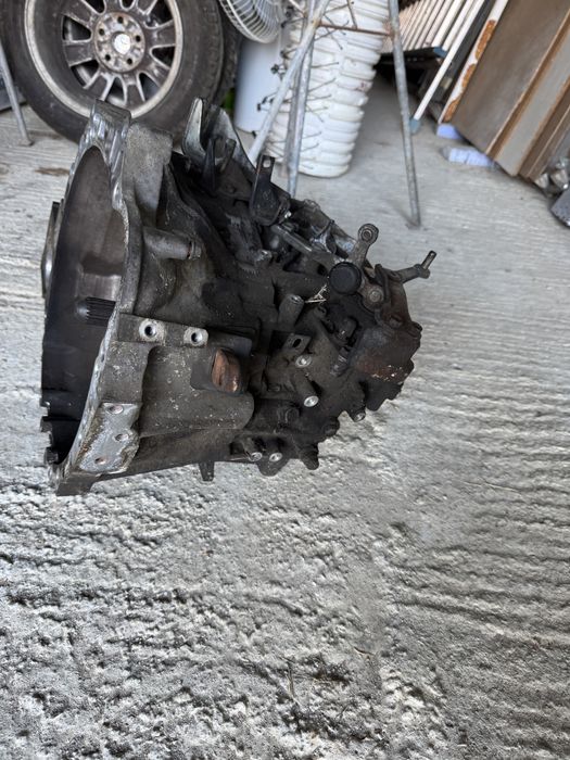 Скоростна кутия Avensis 2.2 D4D 150