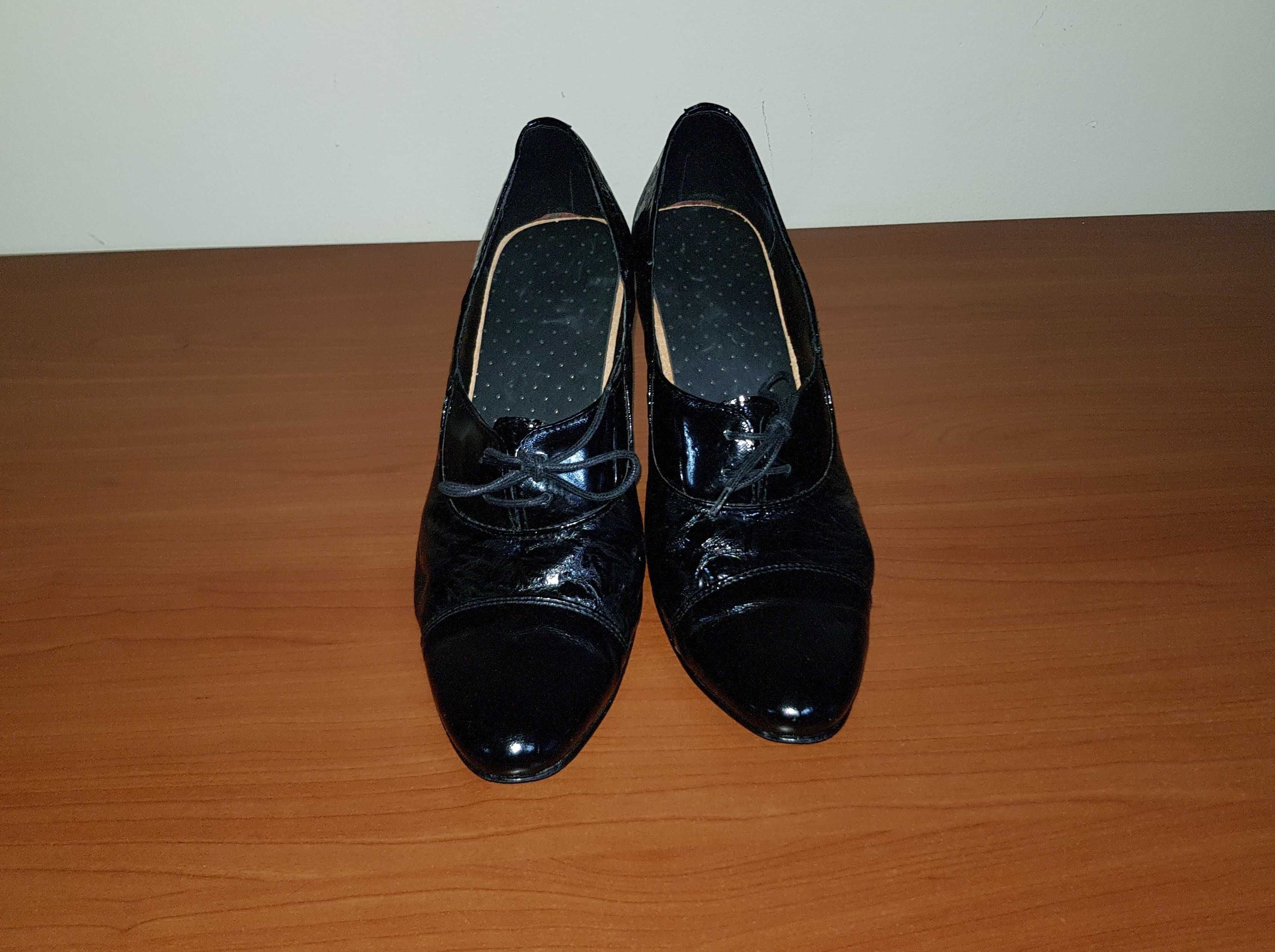 pantofi piele naturală lăcuită, mărimea 39